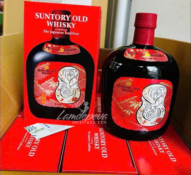 Rượu con rắn Suntory Old Whisky chai 700ml của Nhật Bản 243